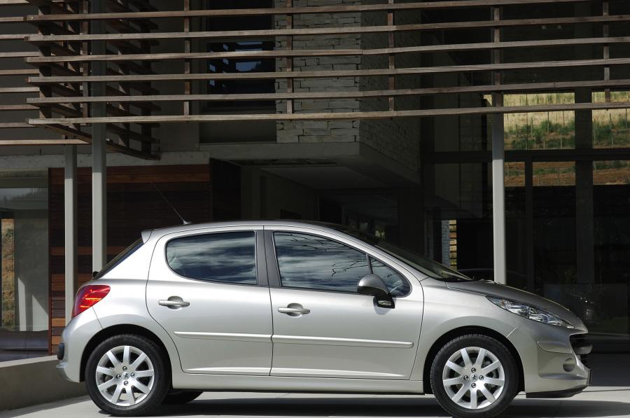  Peugeot 207 2006 года  (фото 149 из 180)